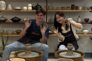 Traditional Korean Pottery Moon Jar Making Class