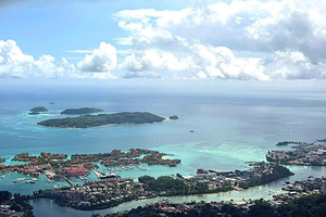 Mahe island luxury car tour with creole lunch