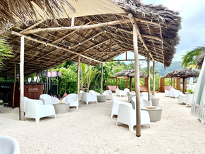 Banana Sea Club - Bar & Watersports