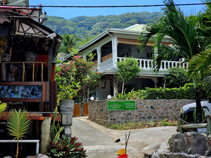 Beau Bamboo Guest House