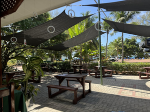 Le Chevalier Bar Restaurant Anse Lazio