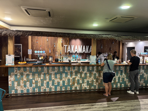 Takamaka Bar & Boutique