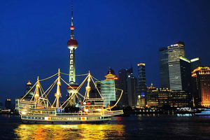 Incredibili luci notturne a Shanghai: crociera sul fiume e trasferimento privato