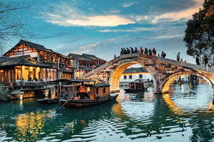 From Shanghai - Wuzhen Water Town Day Tour with Boat Ride