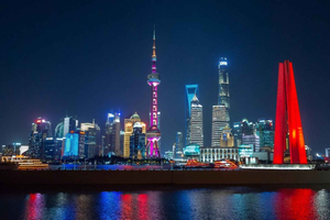Shanghái: tour privado por la ciudad con paseo en barco por el río y entrada a la torre