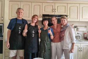 Shanghai: Pan-Fried Bun Cooking Class with Chef