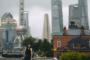 Shanghai : Private Professional Photo Shoot at The Bund