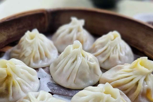 Private Tour mit The Bund, Xiaolongbao & Flussfahrt