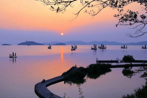 esperienza di trekking privata al Lago Tai e al Picco Guangfu