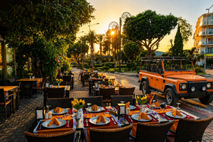 Alanya: Sherlock Holmes Restaurant Dinner&Opt Pickup activiy