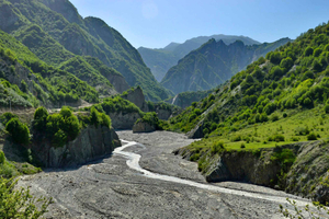 Baku: Lahij Village & Shamakhi Day Trip With Hanging Bridge