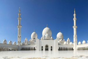 From Dubai: Abu Dhabi Guided Full-Day Sightseeing Tour