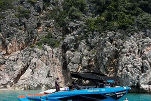 Himare: Grama Bay Boat Tour with Swimming & Snorkeling