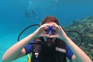 Hurghada: 2 Dives for Beginners or Snorkeling Trip with lunch