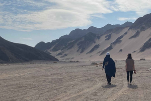 Hurghada: escursione nel deserto, yoga e giro in cammello al tramonto