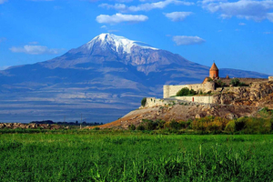 Khor Virap, Garni, Geghard, Syphony & Charents Arch + Lavash