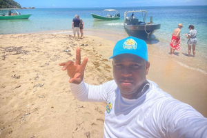 Roatan: Mangroves, Jade Beach & Nurse Shark Encounter**