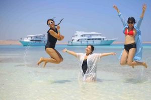 Sharm el-Sheikh: Boat Trip to the White Island & Ras Mohamed