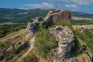 Tbilisi: Wycieczka do twierdzy Azeula, kościoła Sameba i Kroniki