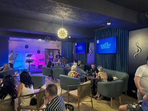 Pavillio lounge & Bar