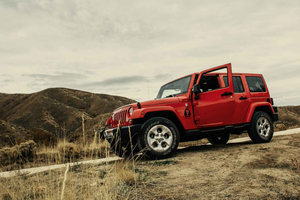 4x4 Mount Etna Excursion with Lunch at a Winery from Catania and Taormina