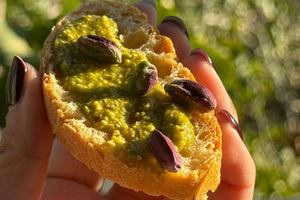 Bronte: Traditional Pistachio Experience with Gourmet Food Tasting
