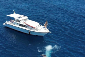 Catania: Escursione in Barca ad Aci Trezza con Faraglioni e Snorkeling