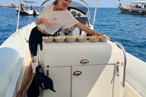 Venekierros, jossa vieraillaan rannikolla Palermosta Mondelloon