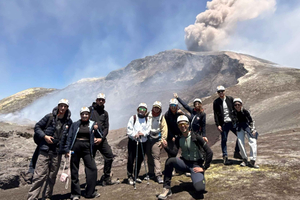 Cratere sommitale dell’Etna: Trekking a 3400 m pick up da Catania