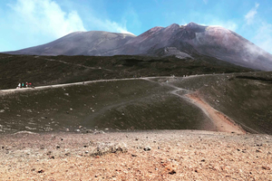 Fra Taormina: Etna-toppen, frokost og Alcantara-tur