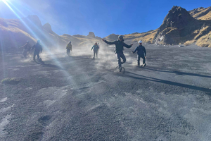 Monte Etna: ruta de senderismo al valle del Bove y 2 cuevas de lava