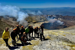 Mount Etna South:Summit Craters Tour in Cable Car & 4x4 Jeep