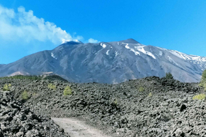 Mt. Etna: Private Tour in 4x4 from Taormina