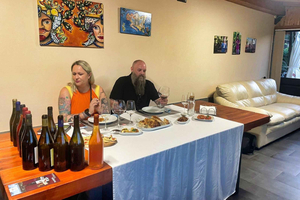 Al tramonto sull'Etna: tour privato della cantina con degustazione e prelievo