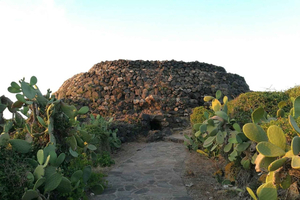 Pantelleria: Time travel trekking among prehistoric ruins