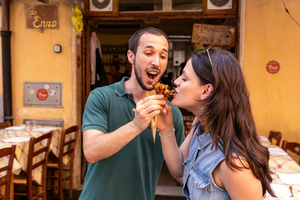 Rome: Twilight Trastevere Food Tour with Wine Tasting