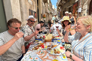 Sicilian food and wine tour in Siracusa