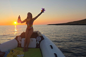 Sunset Dinghy Tour from Isola delle Femmine with Aperitif and Swim Stops