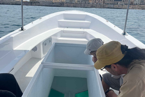 Syracuse: boat tour to Ortigia and caves with a transparent bottom + prosecco