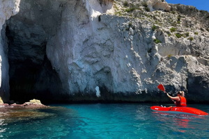 Syracuse: Kayak excursion through the caves and Ortigia