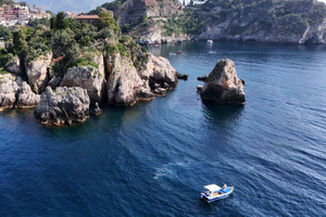 Taormina Naxos: Family or Group Tour with Swimming, Aperitif and Snorkeling