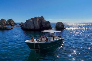 Taormina: Private Boat Tour with Snorkeling and Prosecco