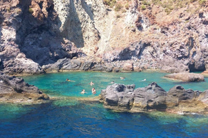 VULCANO tour in the beautiful crystal-clear waters