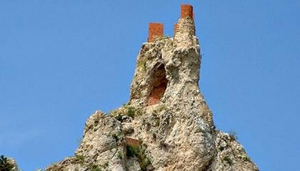 Castello di Pietrarossa