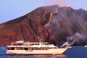 Da Milazzo: escursione notturna in barca a Panarea e Stromboli