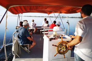 Tour durch Marsala: Salzstraße, Besuch eines Weinguts/Verkostung, Bootsfahrt