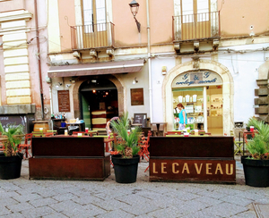 Le Caveau - Wine Bar & more