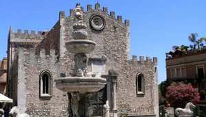 Piazza del Duomo Taormina