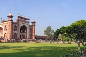 Depuis New Delhi : excursion privée d'une journée au Taj Mahal et à Āgrā, avec transferts