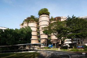 Visite à pied de l'Université technologique de Nanyang par des étudiants